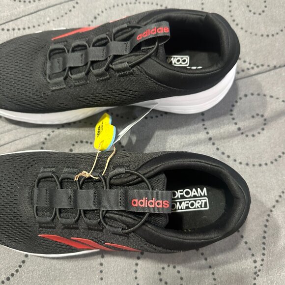 Athletic_Shoes